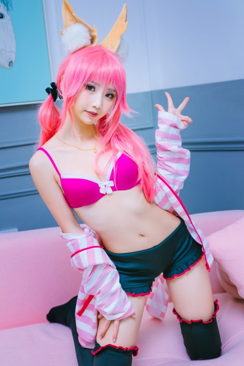Read more about the article Cosplay 面饼仙儿 玉藻前日常