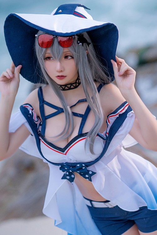 Read more about the article Cosplay 星之迟迟Hoshilily 斯卡蒂