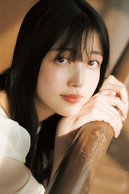 Read more about the article Shiori Kubo 久保史緒里, Young Jump 2024 No.23 (ヤングジャンプ 2024年23号)